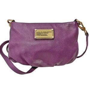 Marc Jacob Q crossbody bag.
